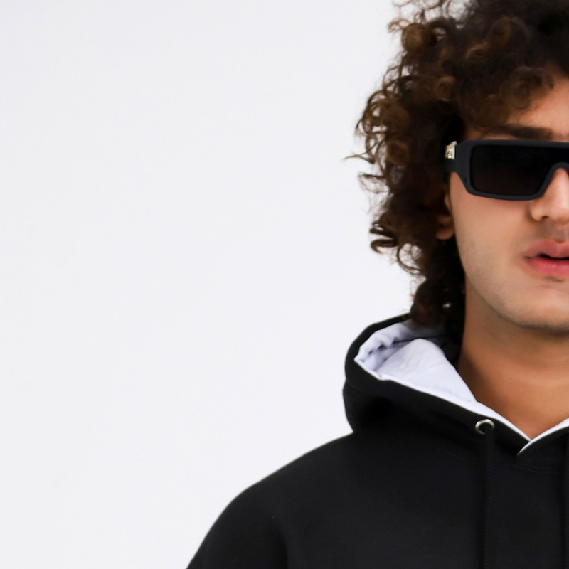 PREMIUM SIGNATURE BLACK HOODIE